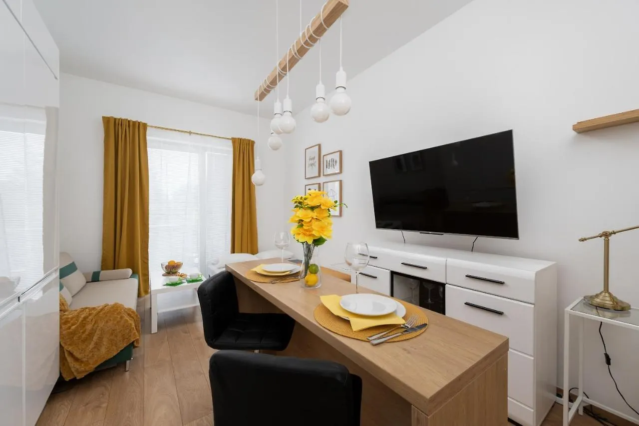 Marina Na Grobli Studio Apartments By Noclegi Renters Vratislav